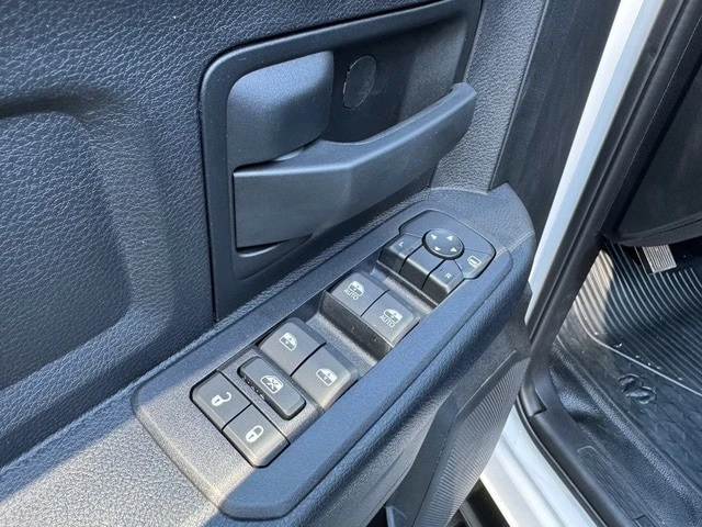 2026 Ram 3500 - Image 16 of 31