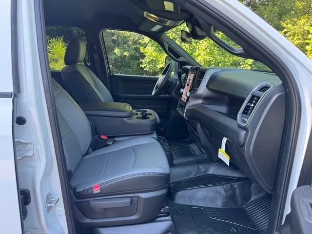 2026 Ram 3500 - Image 20 of 31