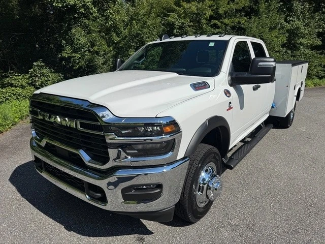 2026 Ram 3500 - Image 3 of 31