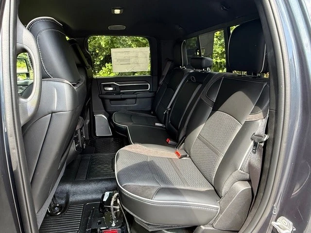 2026 Ram 3500 - Image 17 of 31