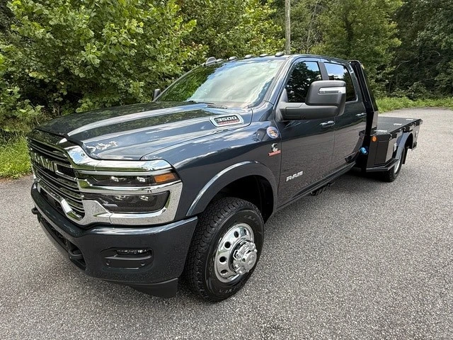 2026 Ram 3500 - Image 3 of 31