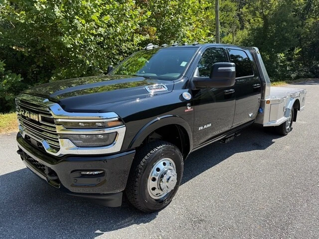 2026 Ram 3500 - Image 3 of 31