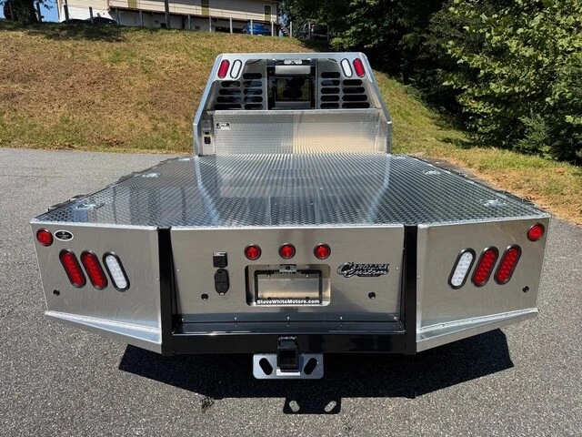 2026 Ram 3500 - Image 9 of 31