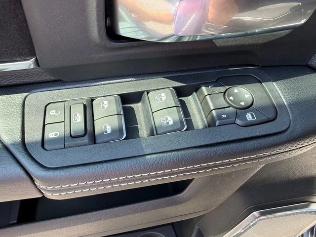 2026 Ram 3500 - Image 16 of 31