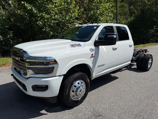 2026 Ram 3500 - Image 3 of 31