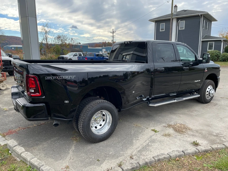 2026 Ram 3500 - Image 6 of 21
