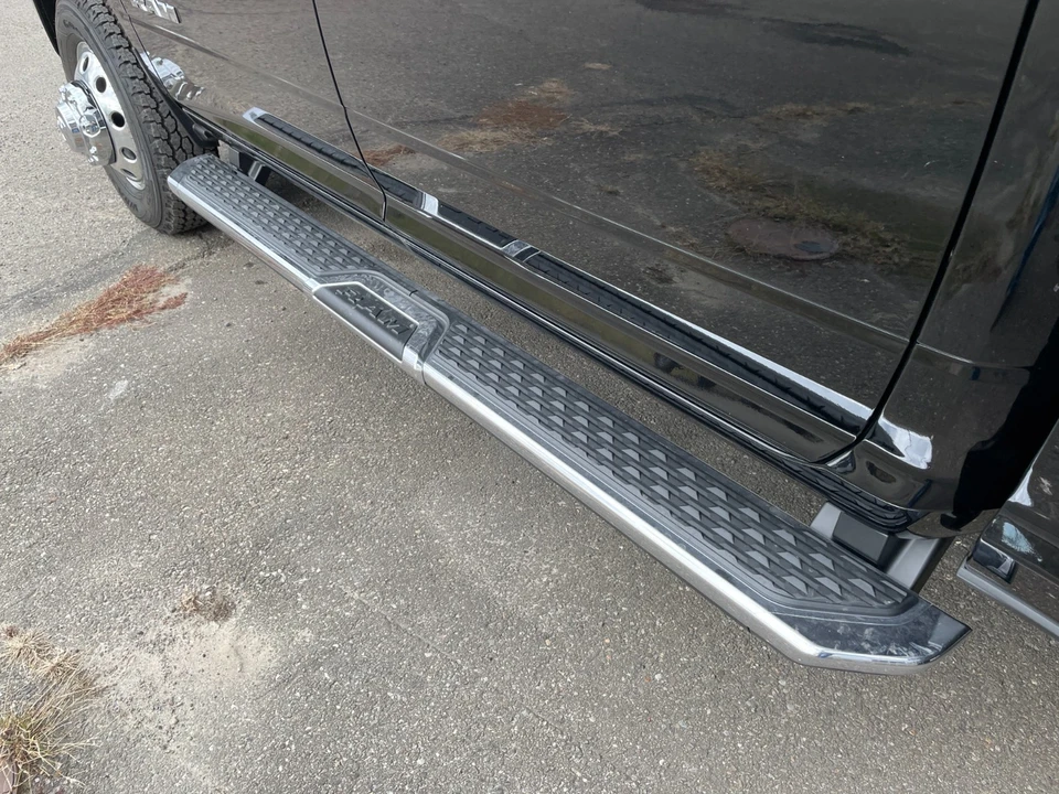 2026 Ram 3500 - Image 12 of 21