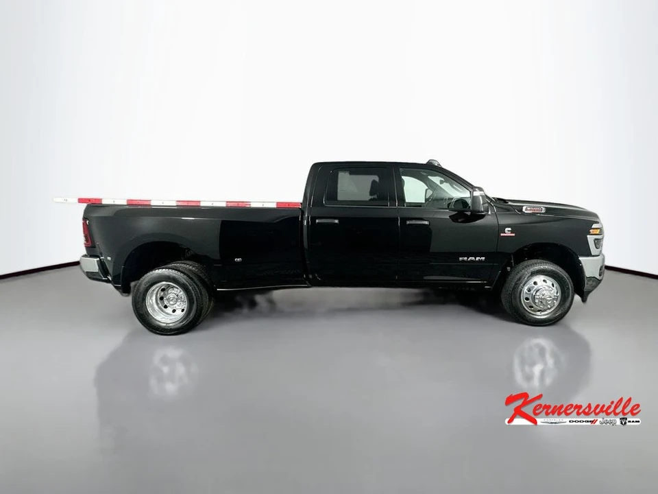 2026 Ram 3500 - Image 8 of 12
