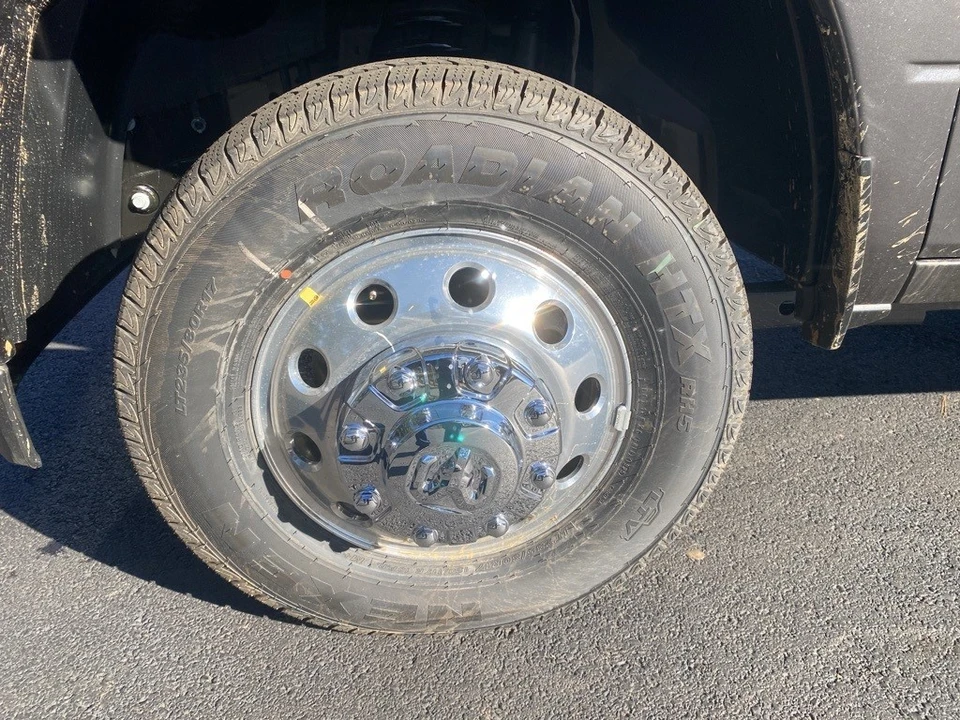 2026 Ram 3500 - Image 9 of 12