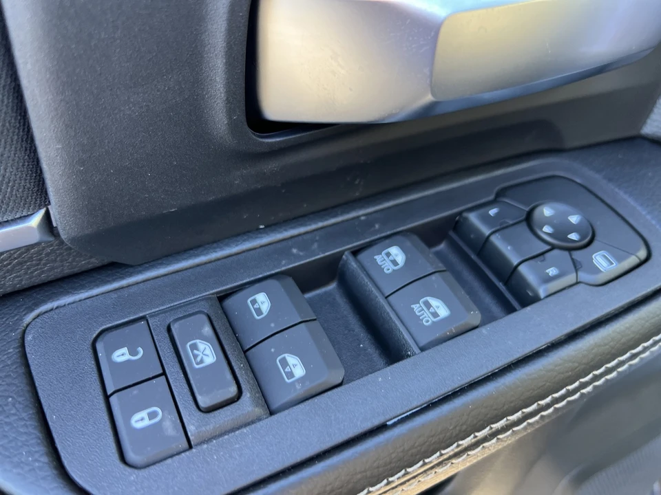 2026 Ram 3500 - Image 14 of 21