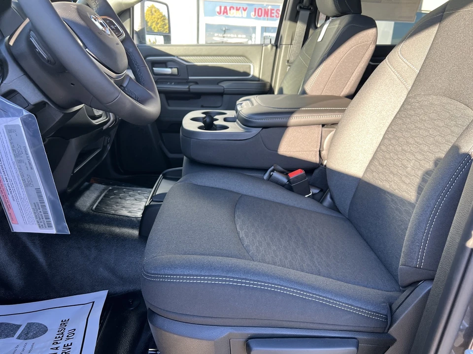 2026 Ram 3500 - Image 16 of 21