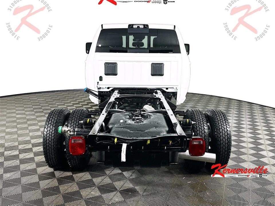 2026 Ram 3500 - Image 6 of 12