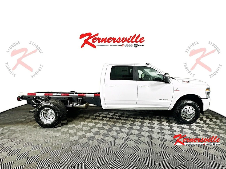 2026 Ram 3500 - Image 8 of 20