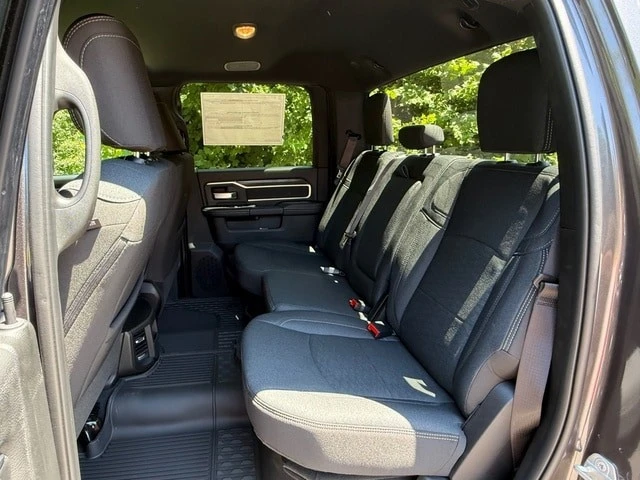 2026 Ram 3500 - Image 17 of 31