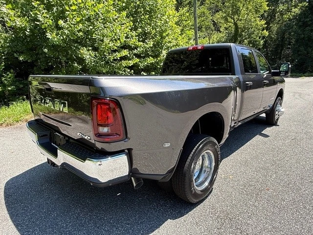 2026 Ram 3500 - Image 7 of 31