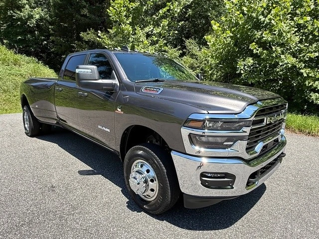 2026 Ram 3500 - Image 5 of 31