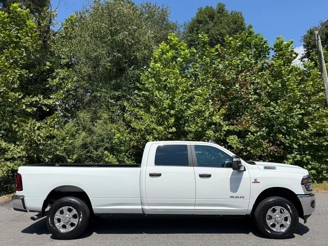 2026 Ram 3500 - Image 5 of 31