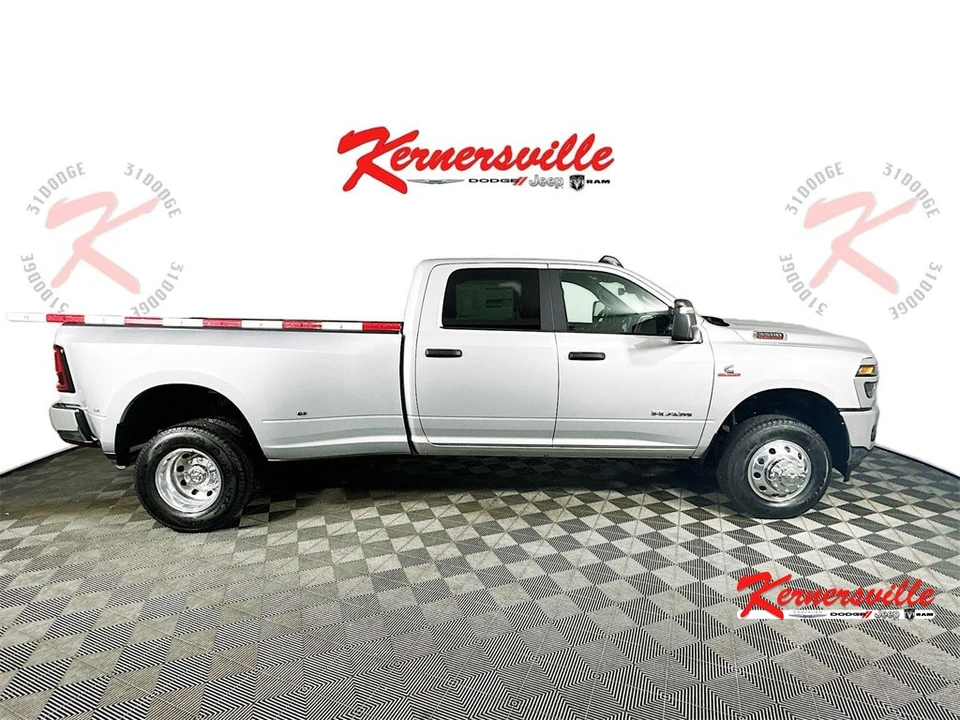 2026 Ram 3500 - Image 8 of 12
