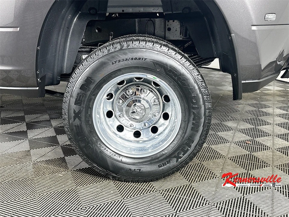 2026 Ram 3500 - Image 17 of 21