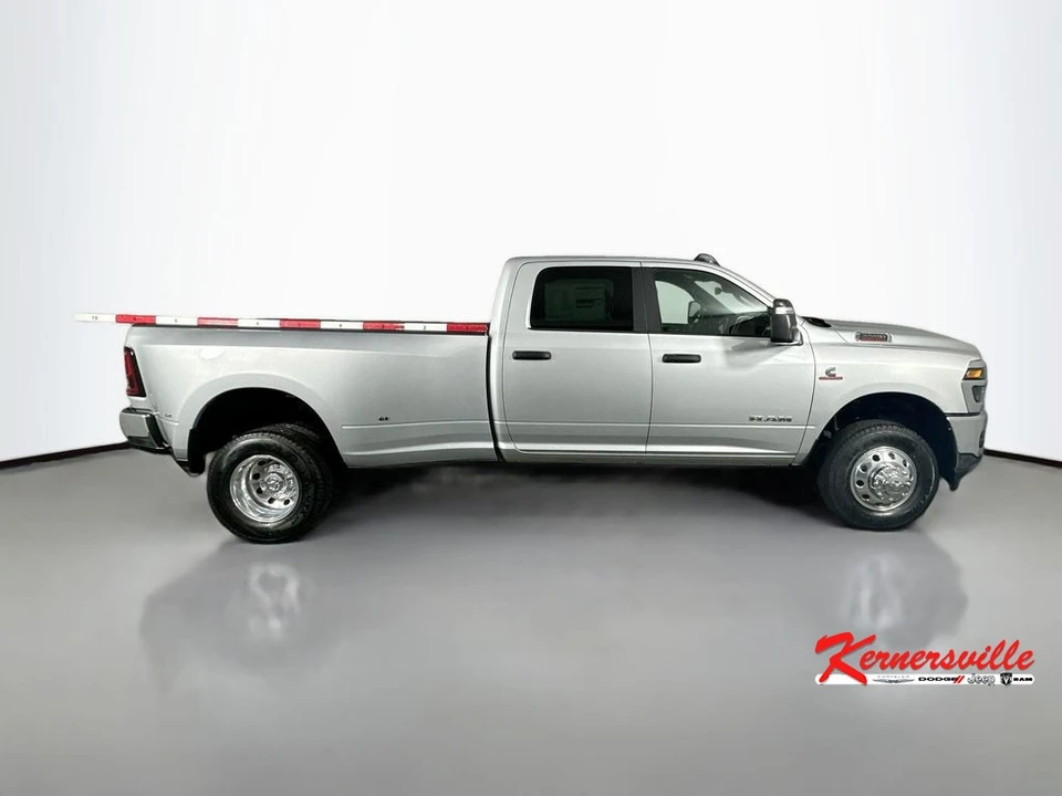 2026 Ram 3500 - Image 8 of 12