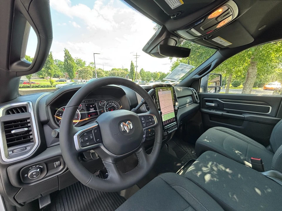 2026 Ram 3500 - Image 11 of 31