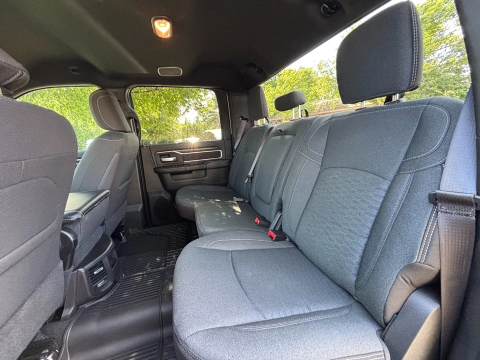 2026 Ram 3500 - Image 17 of 31