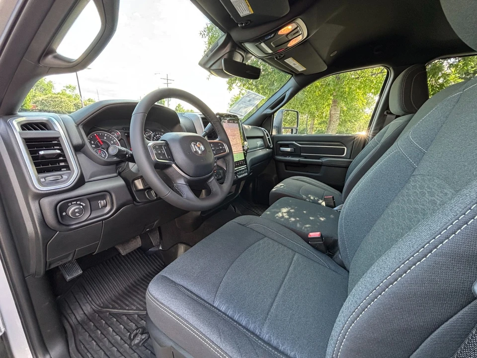 2026 Ram 3500 - Image 10 of 31
