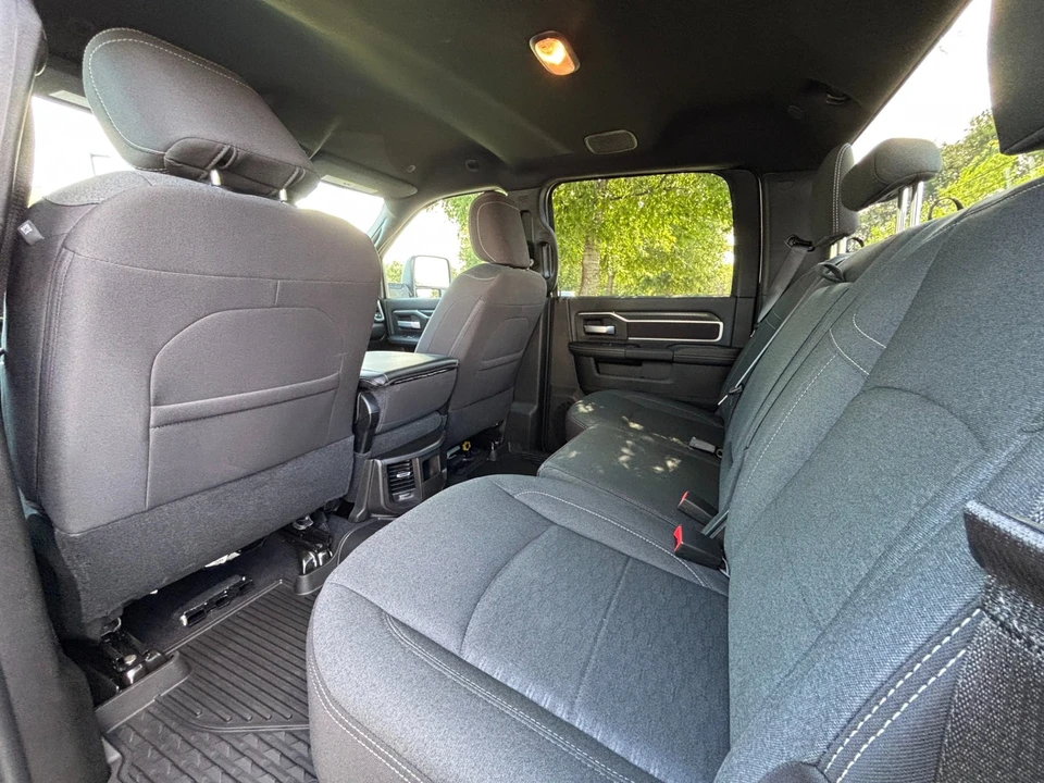 2026 Ram 3500 - Image 16 of 31