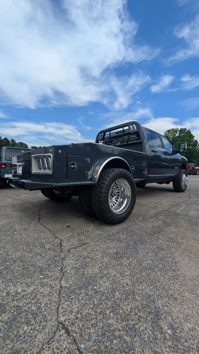 2026 Ram 3500 - Image 12 of 17