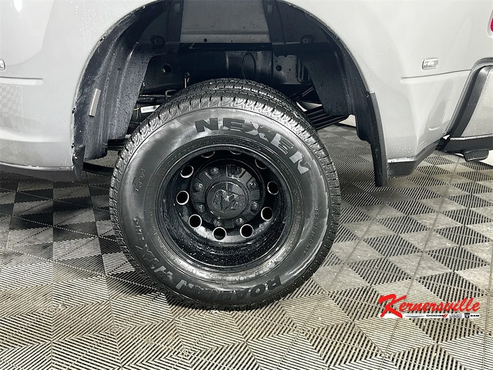 2026 Ram 3500 - Image 17 of 21
