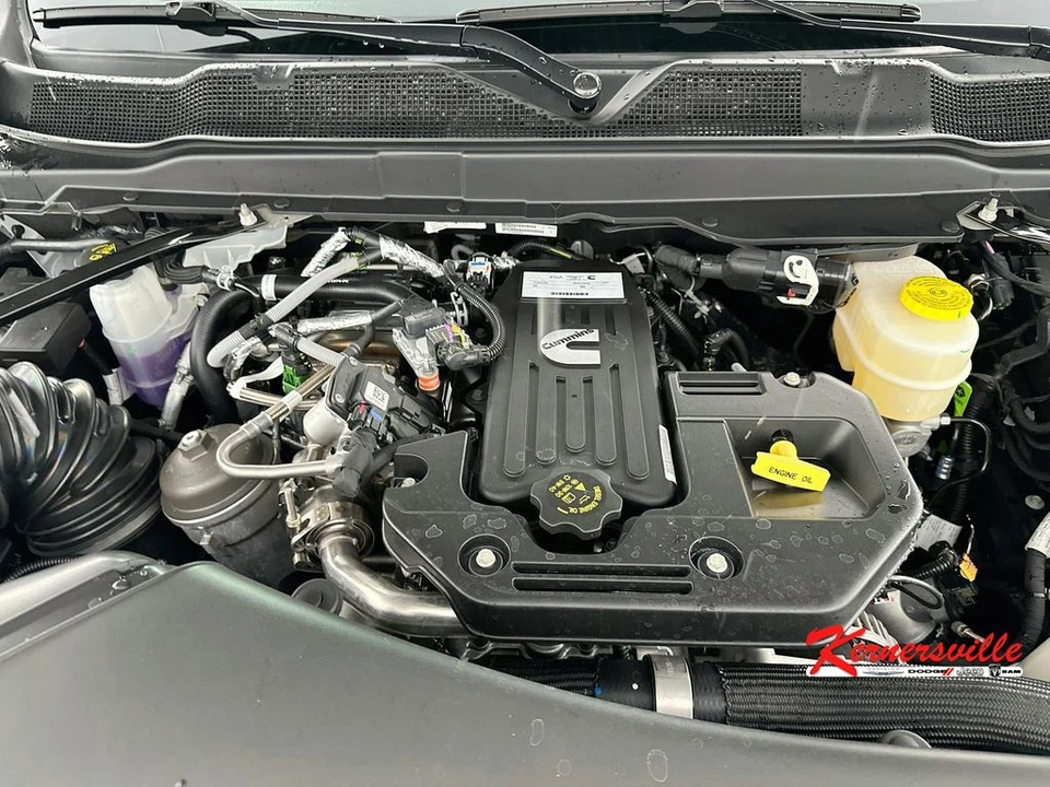 2026 Ram 3500 - Image 17 of 21