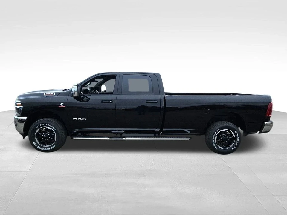 2026 Ram 3500 - Image 16 of 21