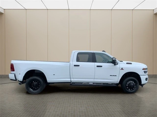 2026 Ram 3500 - Image 6 of 12