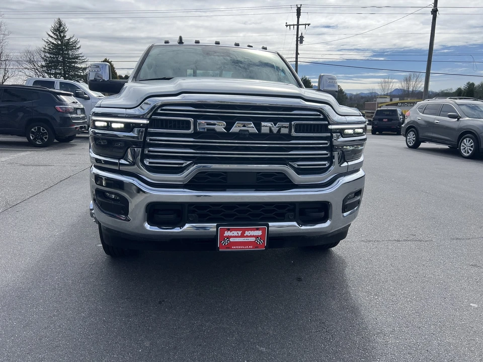 2026 Ram 3500 - Image 5 of 31