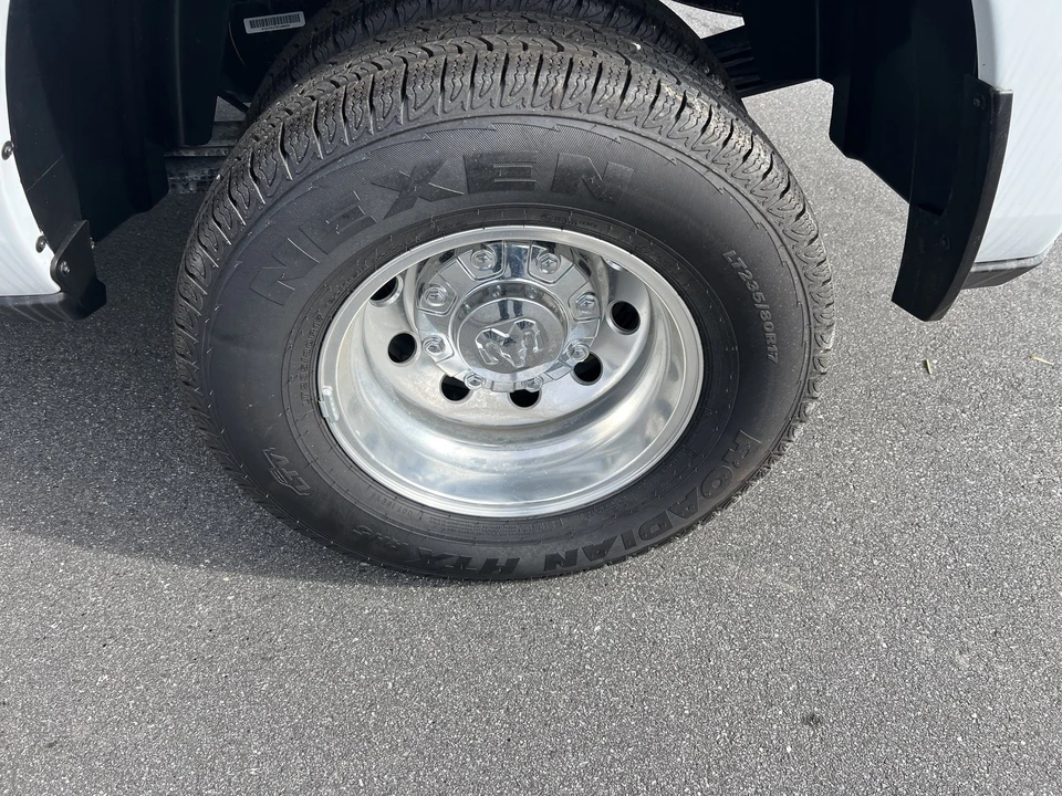 2026 Ram 3500 - Image 14 of 31