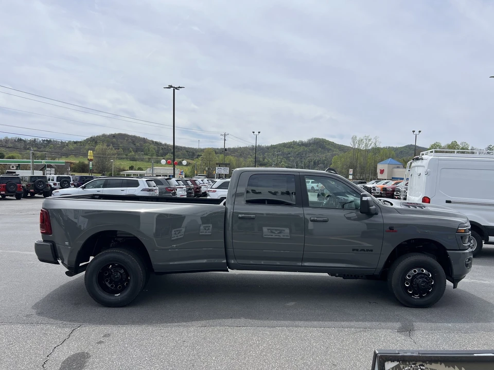 2026 Ram 3500 - Image 4 of 31