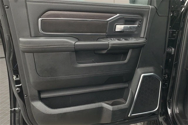 2026 Ram 3500 - Image 16 of 21