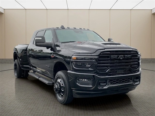 2026 Ram 3500 - Image 7 of 21