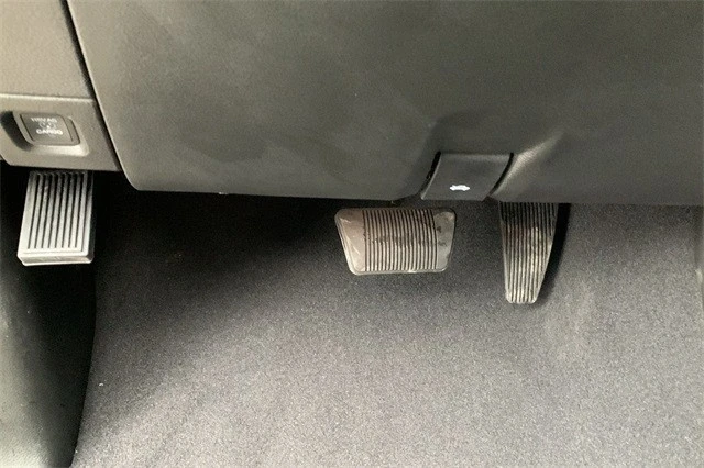 2026 Ram 3500 - Image 18 of 21