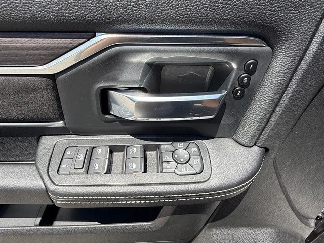 2026 Ram 3500 - Image 15 of 31