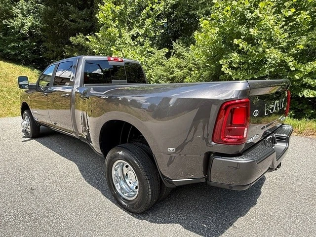2026 Ram 3500 - Image 11 of 31