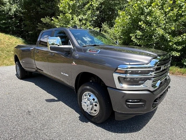 2026 Ram 3500 - Image 5 of 31