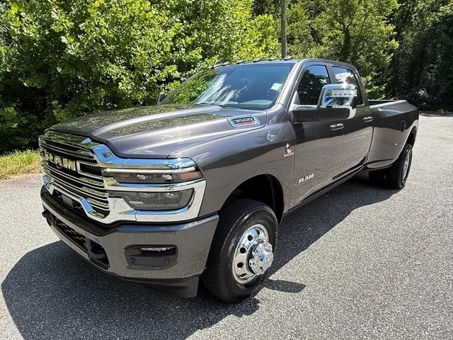 2026 Ram 3500 - Image 3 of 31