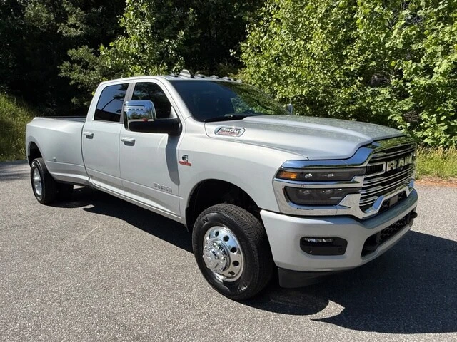 2026 Ram 3500 - Image 5 of 31