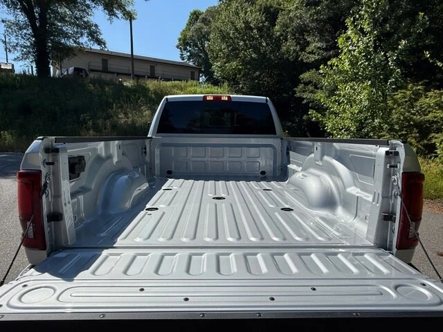 2026 Ram 3500 - Image 9 of 31