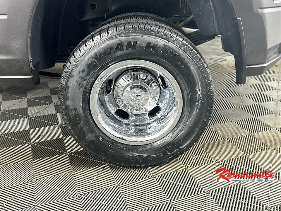 2026 Ram 3500 - Image 17 of 21