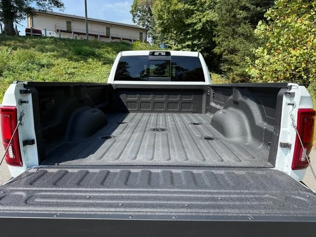 2026 Ram 3500 - Image 9 of 21