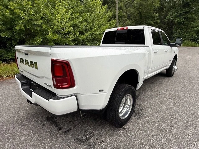 2026 Ram 3500 - Image 7 of 31
