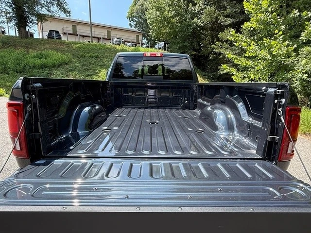 2026 Ram 3500 - Image 9 of 31