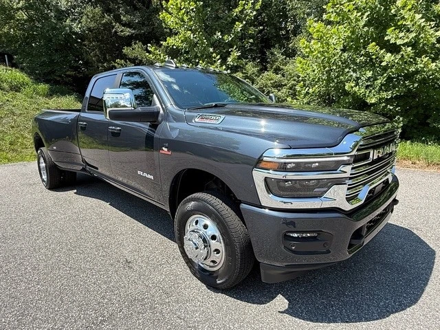 2026 Ram 3500 - Image 5 of 31